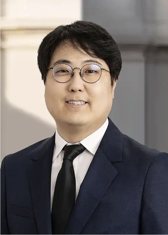 Kevin Hong, Esq.-Trial Attorney